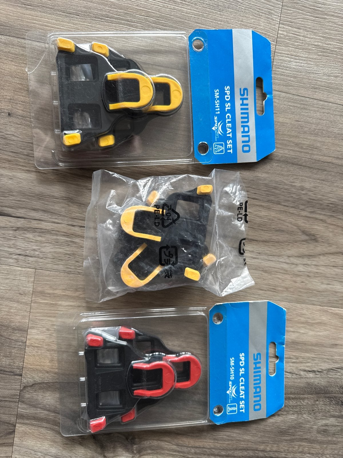 Nieuwe Shimano SPD SL Schoenplaatjes: Geel (2x) & Rood (1x), Fietsen en Brommers, Fietsonderdelen, Crankstel of Pedalen, Ophalen of Verzenden