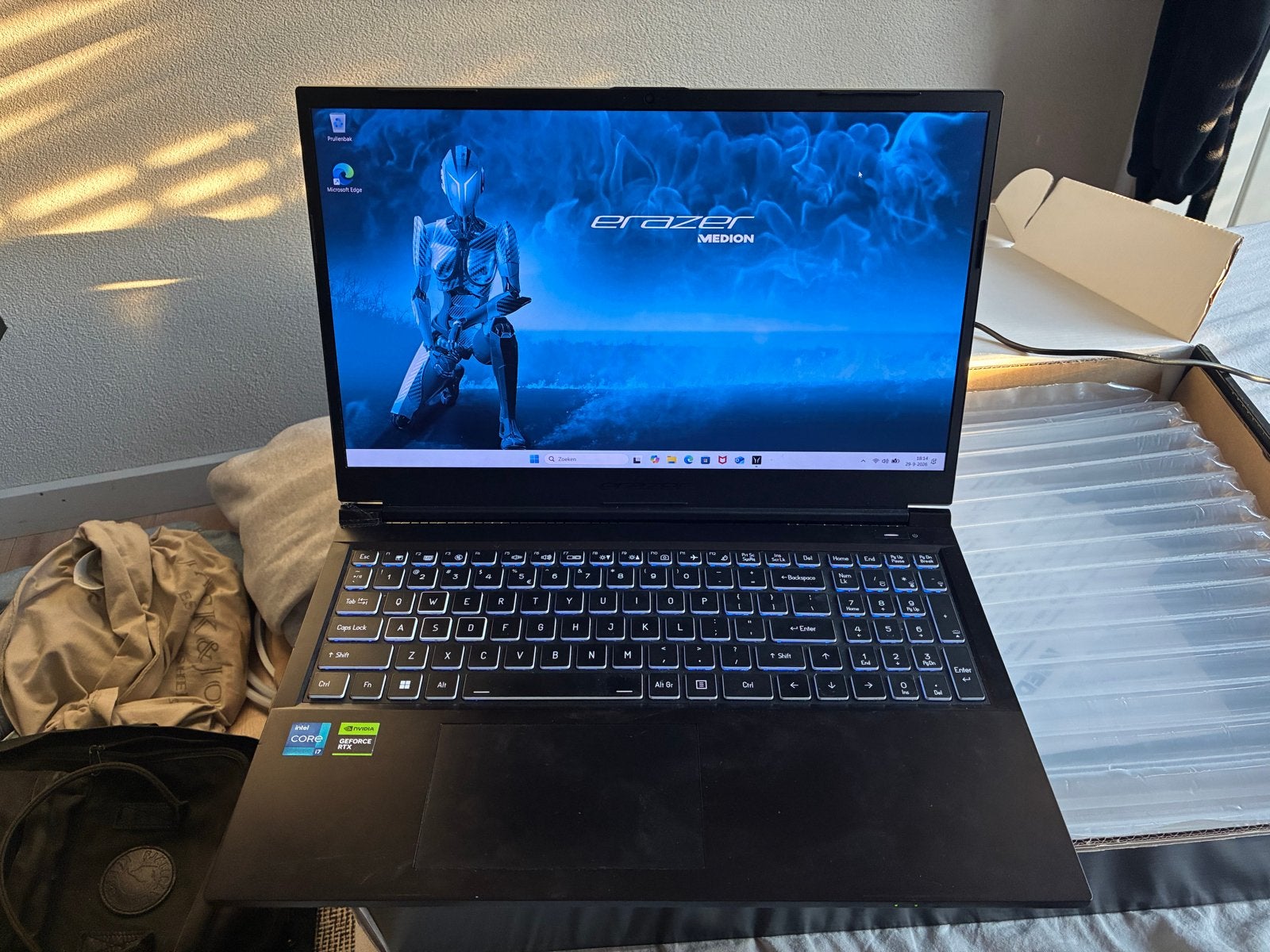 Foto 5 van Medion Erazer Deputy P60 gaming laptop