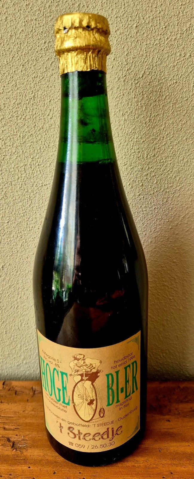 Fles  'Hoge Bi-Er' natuur bier 't Steedje Oudenburg België, Ophalen of Verzenden, Zo goed als nieuw, Flesje(s), Overige merken