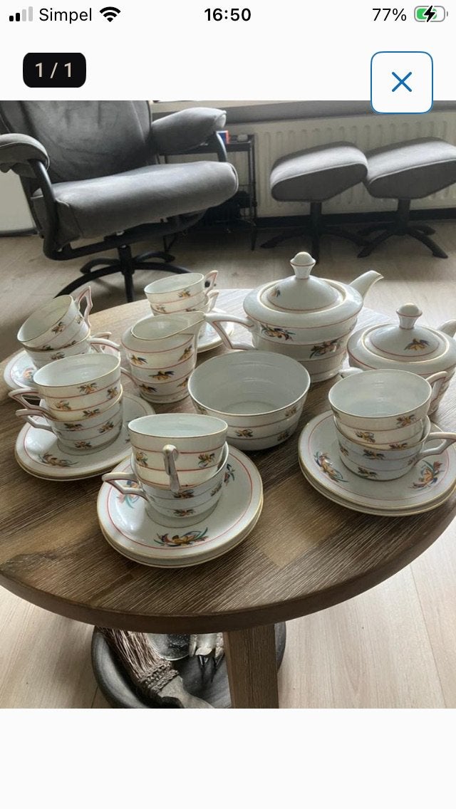Servies met bloemen, Ophalen