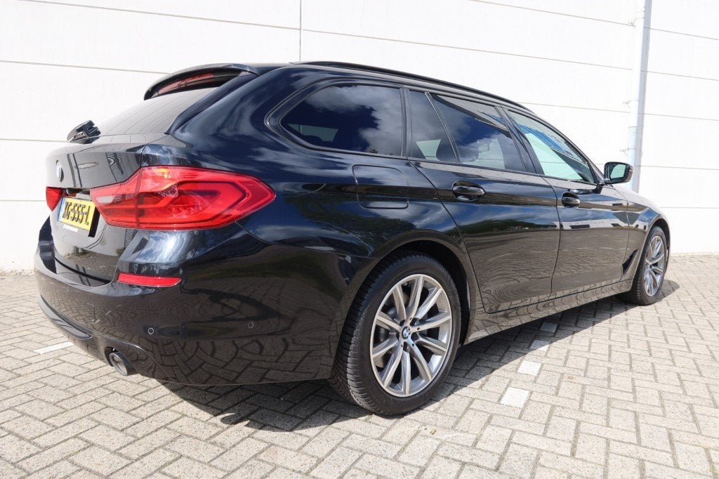 Bmw 5-SERIE 520I SPORT-LINE , 360 CAMERA, Auto's, Automaat, 1998 cc, Gebruikt, Euro 6