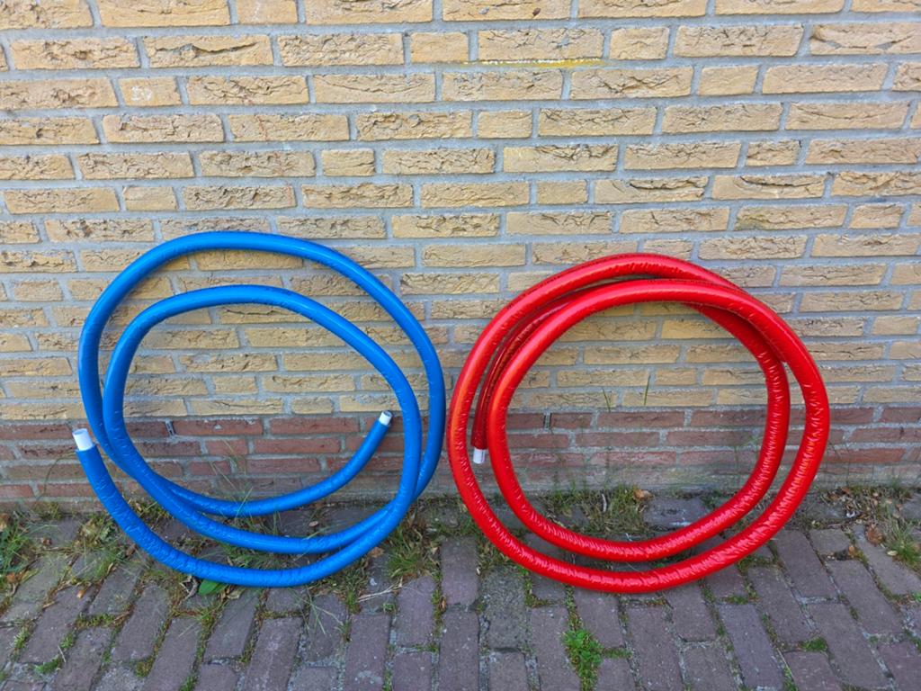 Meerlagenbuis 26x3 buis rood 10mm isolatie blauw 6mm, Ophalen, Overige materialen, Gebruikt, Rechte buis