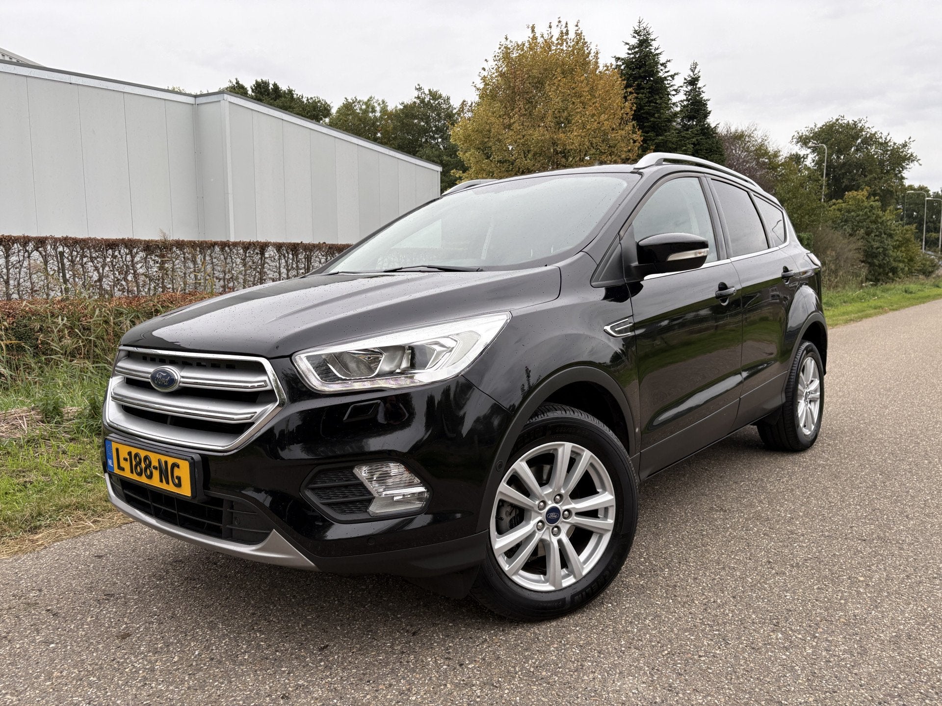 Ford Kuga 1.5 Titanium / NAVI / AIRCO ECC / CRUISE / 159dkm!, Auto's, Euro 6, 4 cilinders, Zwart, Bedrijf