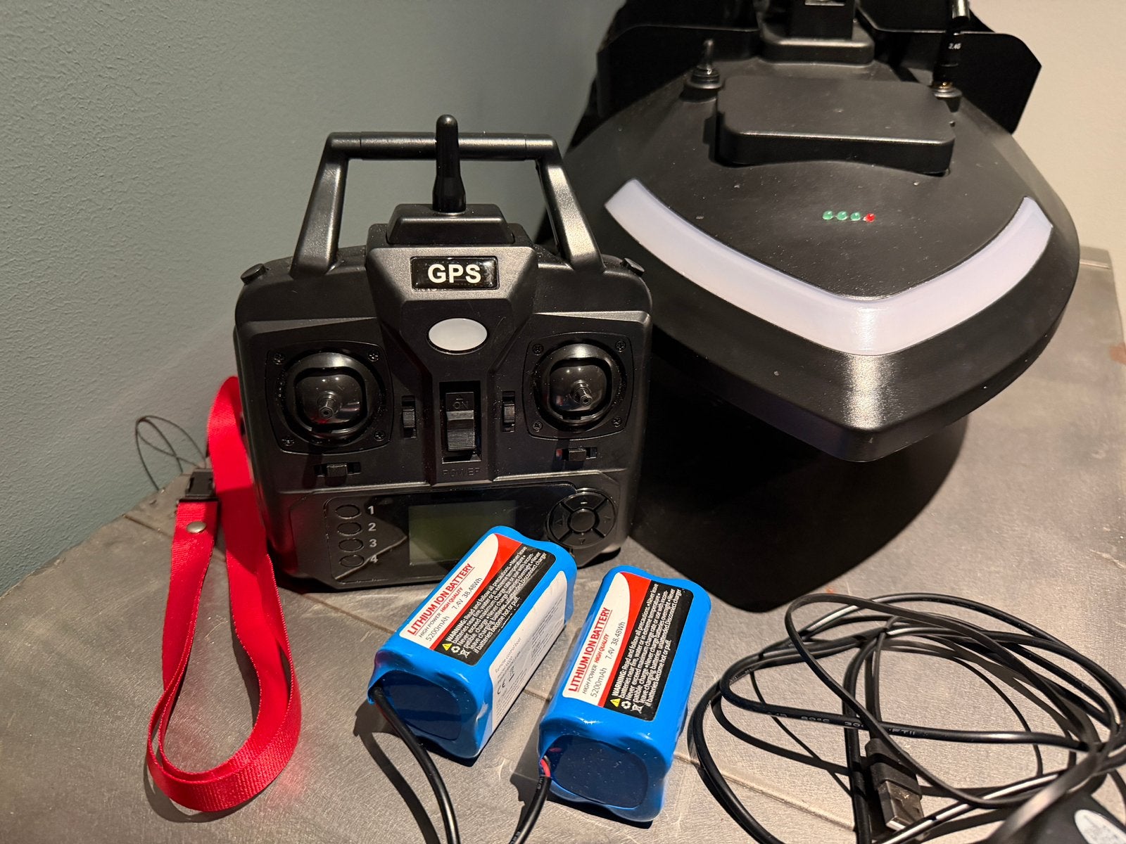 Voerbootje met gps en tas, Watersport en Boten, Hengelsport | Karpervissen, Ophalen, Zo goed als nieuw, Overige typen