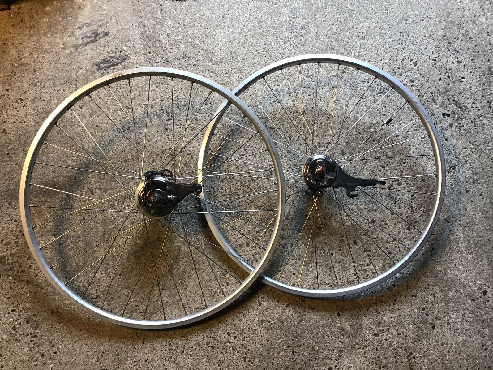 Te koop voor en achterwiel, Ophalen, Zo goed als nieuw, Wiel, Aluminium