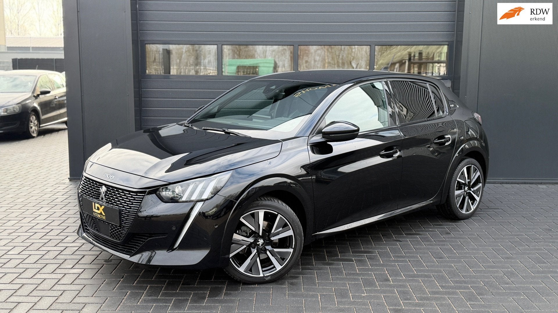 Peugeot 208 1.2 PureTech GT Navi|Leer|Stoelverwarming, Auto's, 101 pk, Gebruikt, Euro 6, Automatische klimaatregeling