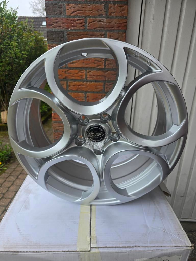 Nieuwe lichtmetalen velgen 18 inch Alfa Romeo, Auto-onderdelen, Banden en Velgen, Ophalen, 18 inch, Velg(en), Nieuw