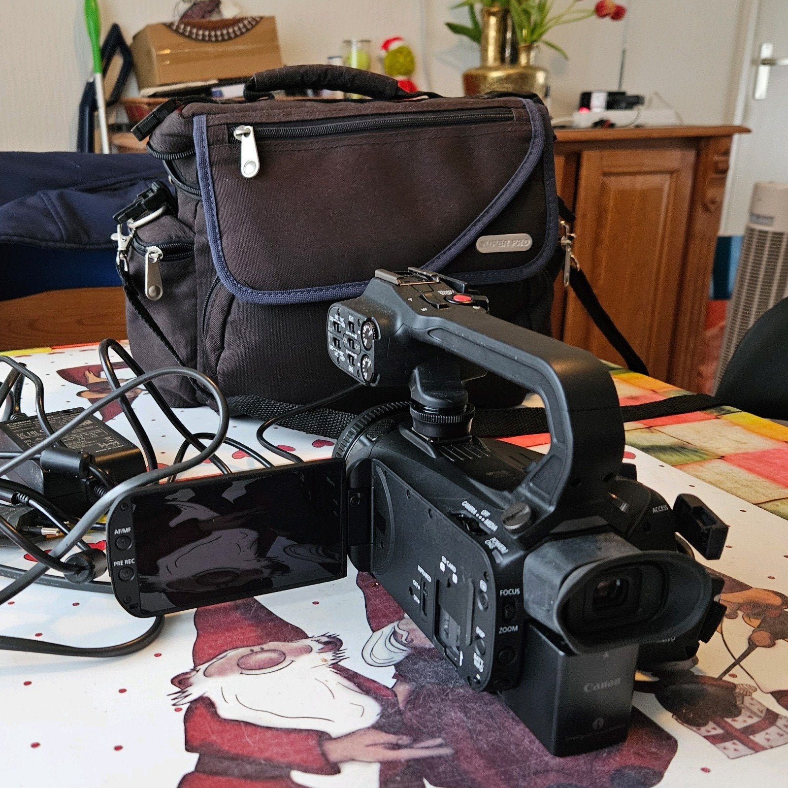 videocamera digitaal XA60, zwart met accessoires., Canon, 20x of meer, Ophalen of Verzenden, Zo goed als nieuw