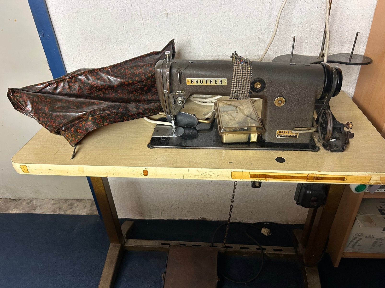 Naaimachime, Hobby en Vrije tijd, Gebruikt, Naaimachine, Industrieel, Ophalen