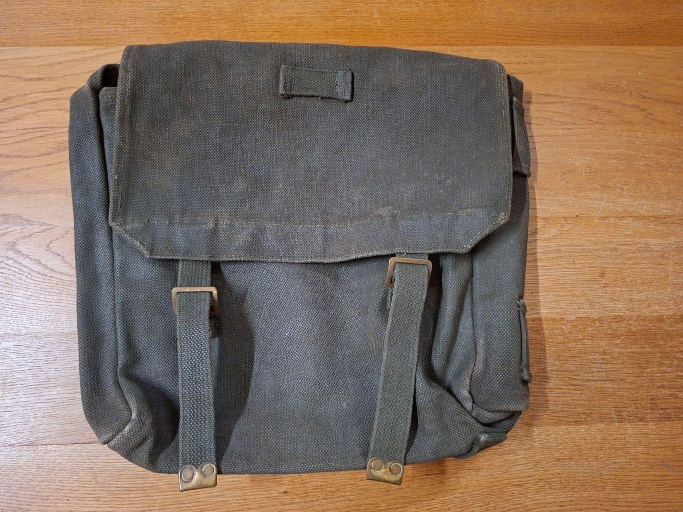 Oude militaire schoudertas / pukkel, Ophalen of Verzenden, Landmacht, Nederland