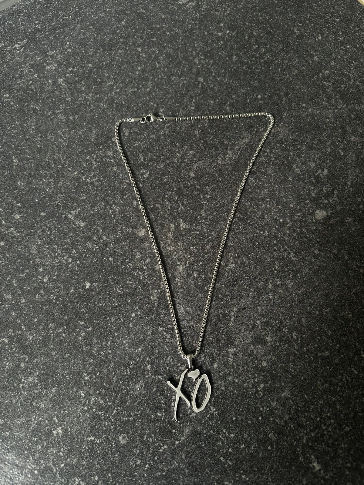 The Weeknd XO logo ketting zilver, Ophalen of Verzenden, Nieuw, Zilver
