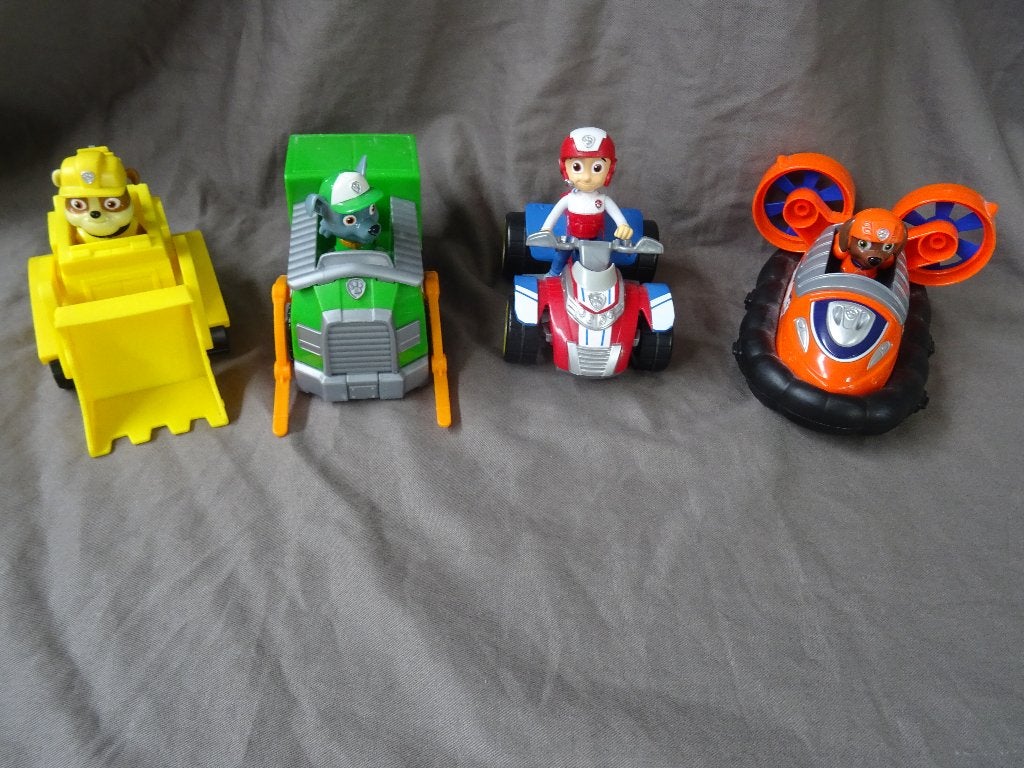 paw patrol voertuigen Rubble Rocky Zuma Ryder figuren popjes, Ophalen of Verzenden, Zo goed als nieuw