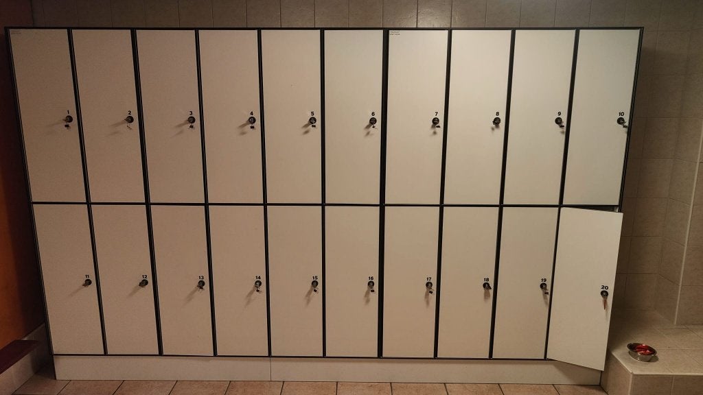 lockers/garderobbekasten/kluisjes inbraak veilig, -, -, Ophalen of Verzenden, Zo goed als nieuw