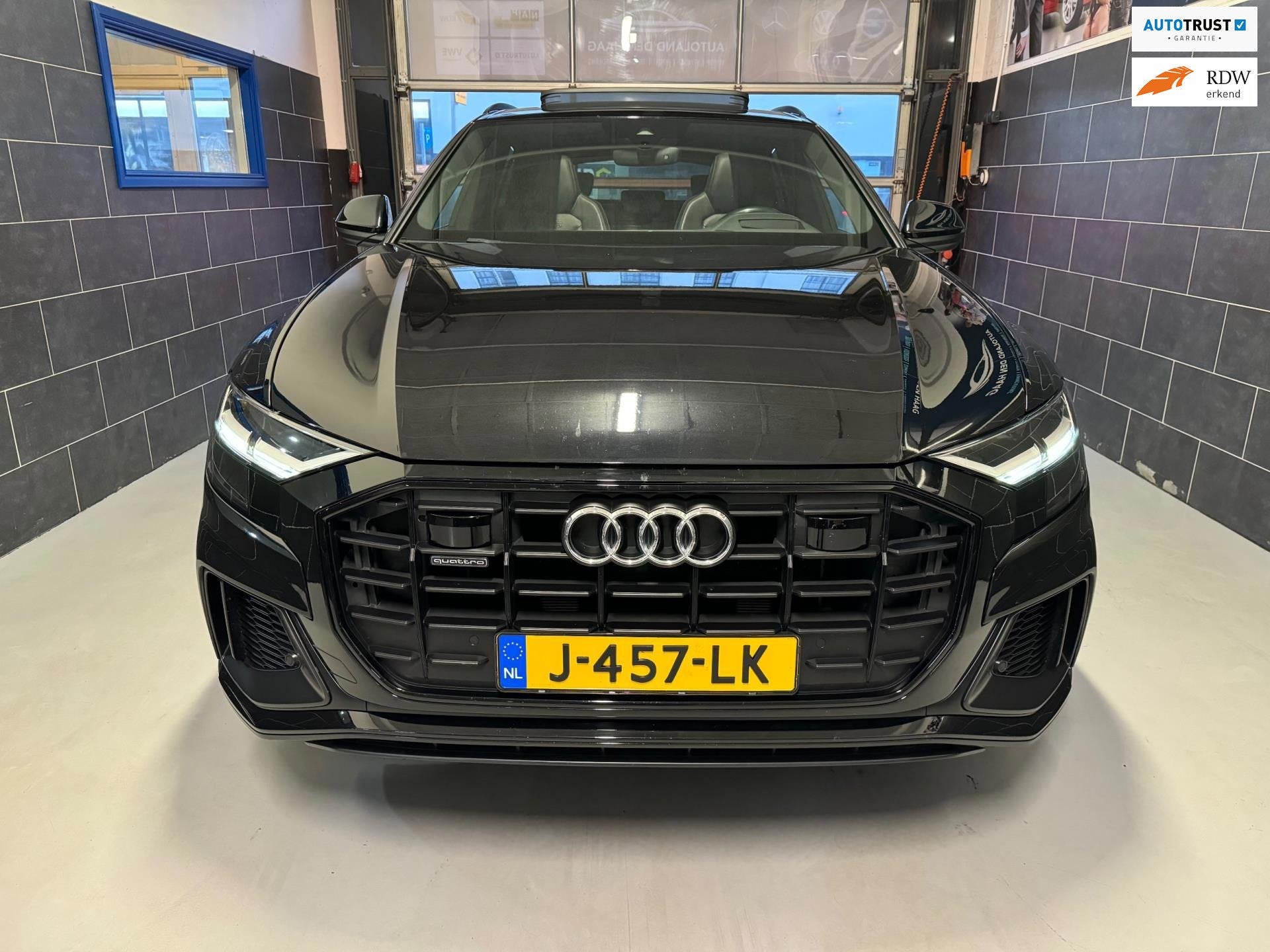 Audi Q8 55 TFSI Quattro S-line - RS STOELEN - PANO - HEAD UP, Automaat, Gebruikt, 2995 cc, 2080 kg