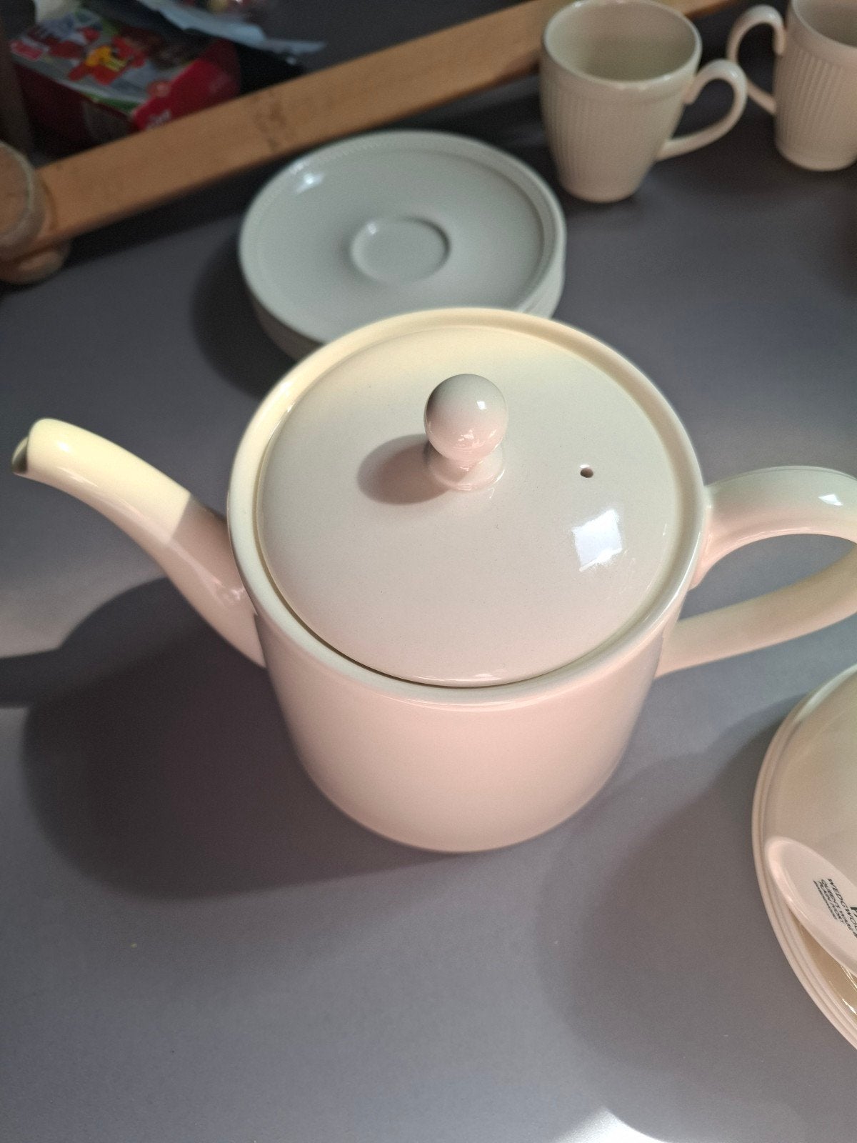 Wedgwood theepot - nooit gebruikt, altijd voor de sier, Ophalen, Keramiek, Overige typen, Zo goed als nieuw