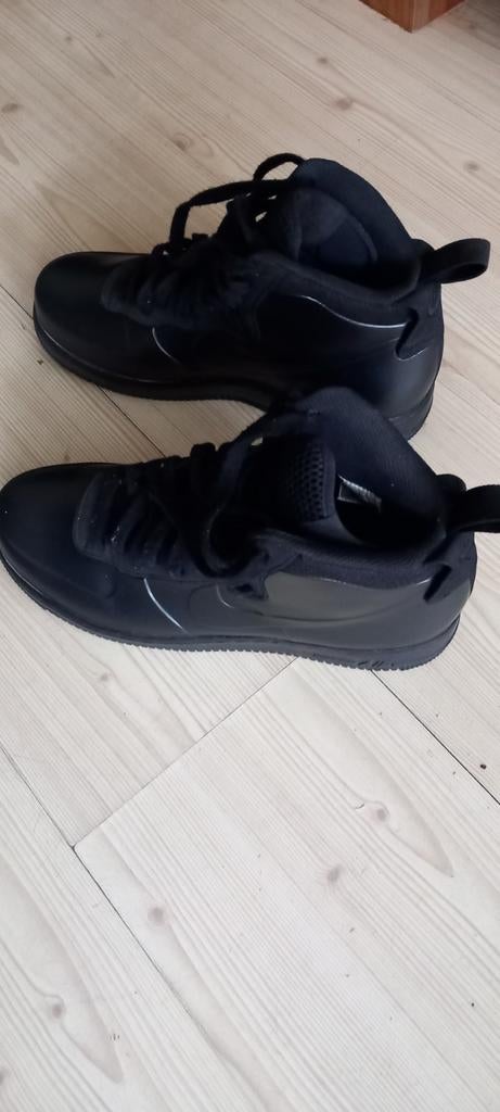 Nike Air sportschoenen te koop nieuw m 42 zwart zie foto's, Ophalen of Verzenden, Nieuw