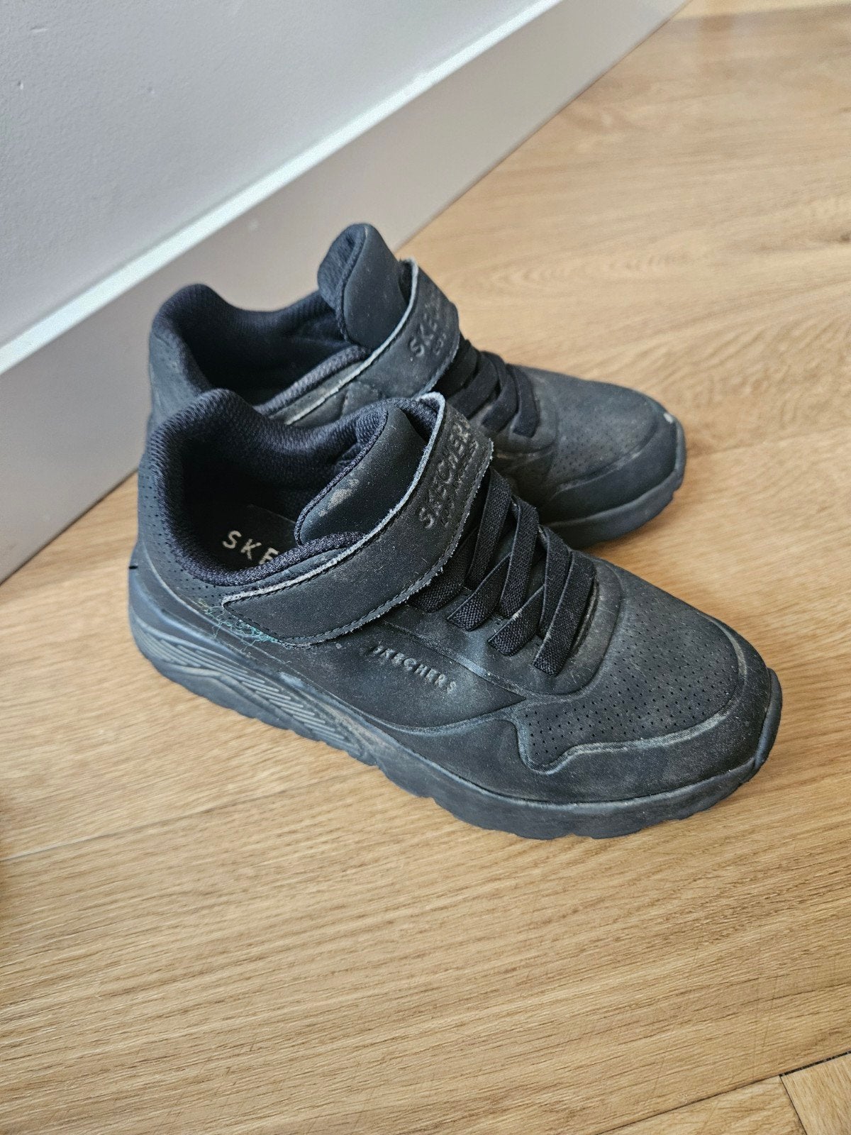 Skechers sportschoenen maat 32, zwart, klittenband, Ophalen, Gebruikt, Skechers, Jongen of Meisje