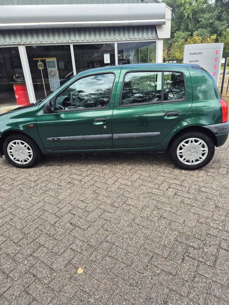 Renault Clio 1.4 automaat 2001 80.000 km carplay