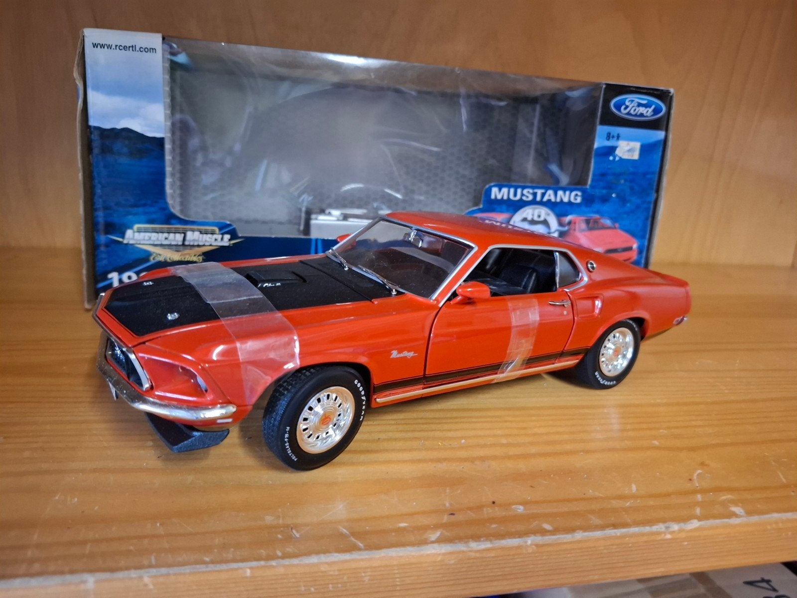 ERTL 1:18 1969 ford mustang GT 428 Cobra, Hobby en Vrije tijd, Modelauto's | 1:18, Ophalen of Verzenden, Zo goed als nieuw, Auto