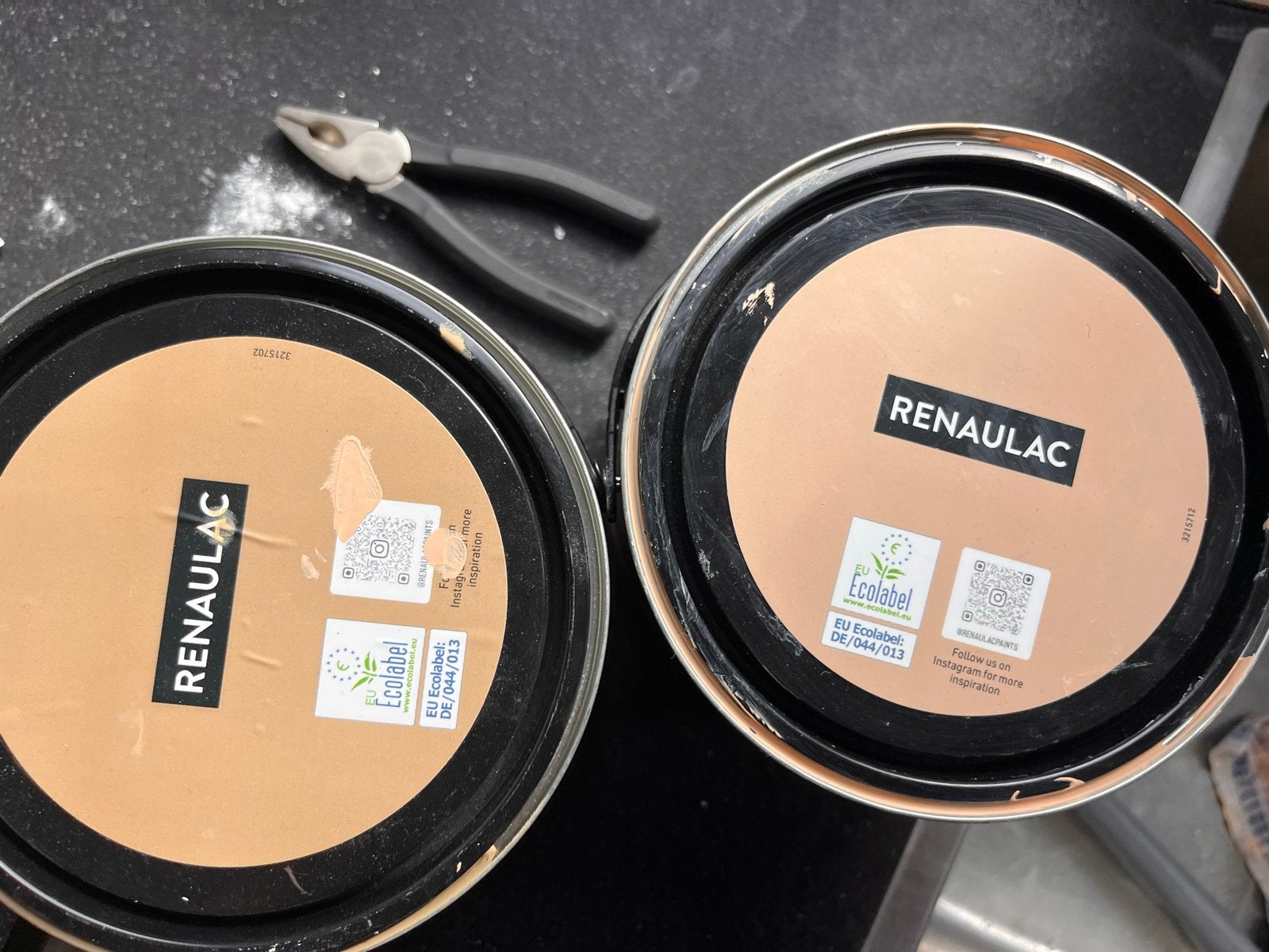 Twee potten Renaulac muurverf - Natural Courage, Ophalen, Overige kleuren, Minder dan 5 liter, Verf