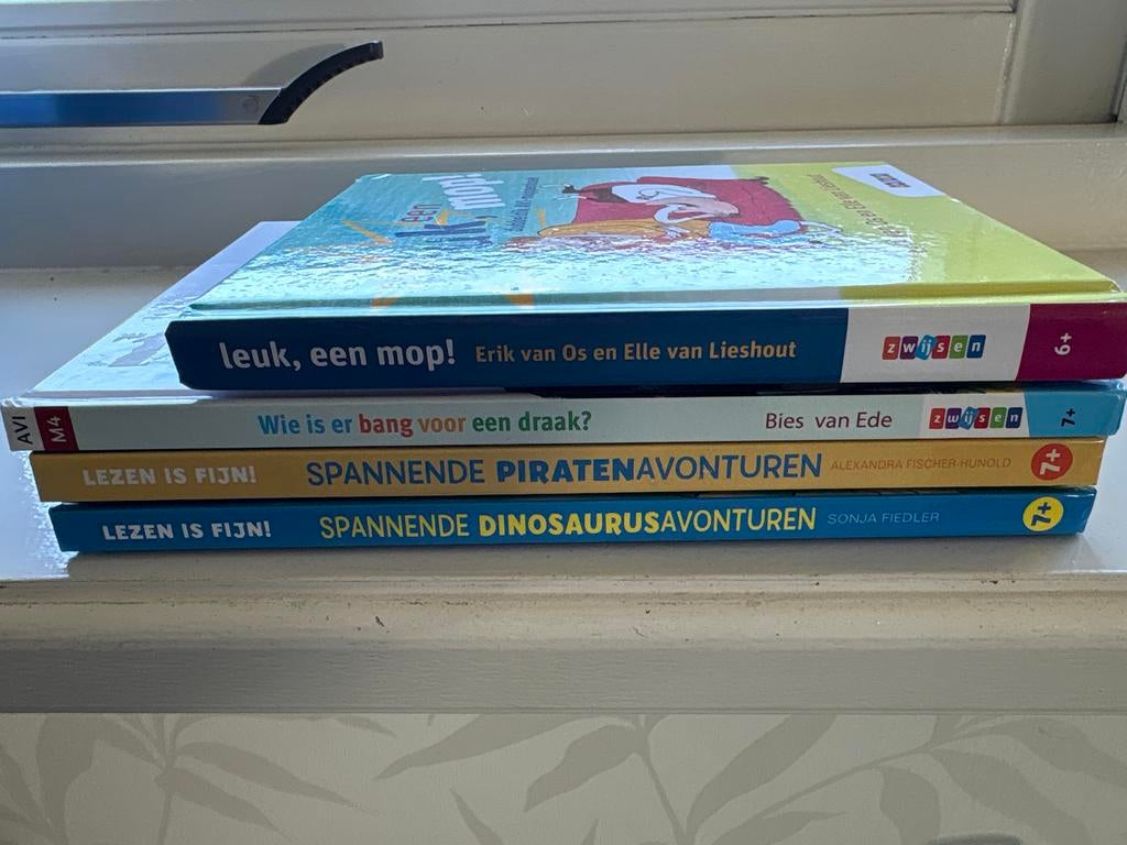 Kinderboekenpakket: 4 spannende avonturenboeken, Boeken, Partijen en Verzamelingen, Ophalen of Verzenden, Zo goed als nieuw, Stripboeken