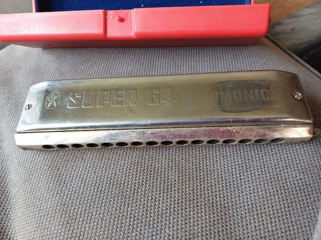 Super 64 Chromonica van Hohner nummer 7582, Ophalen of Verzenden, Zo goed als nieuw, C-mondharmonica, Met koffer of doosje