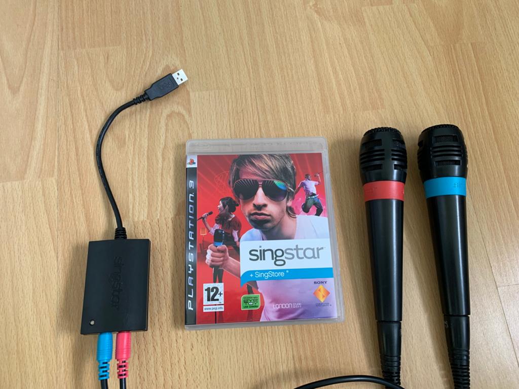 Ps3 Singstar met 2 singstar microfoons, Muziek, Ophalen of Verzenden, Zo goed als nieuw, 3 spelers of meer