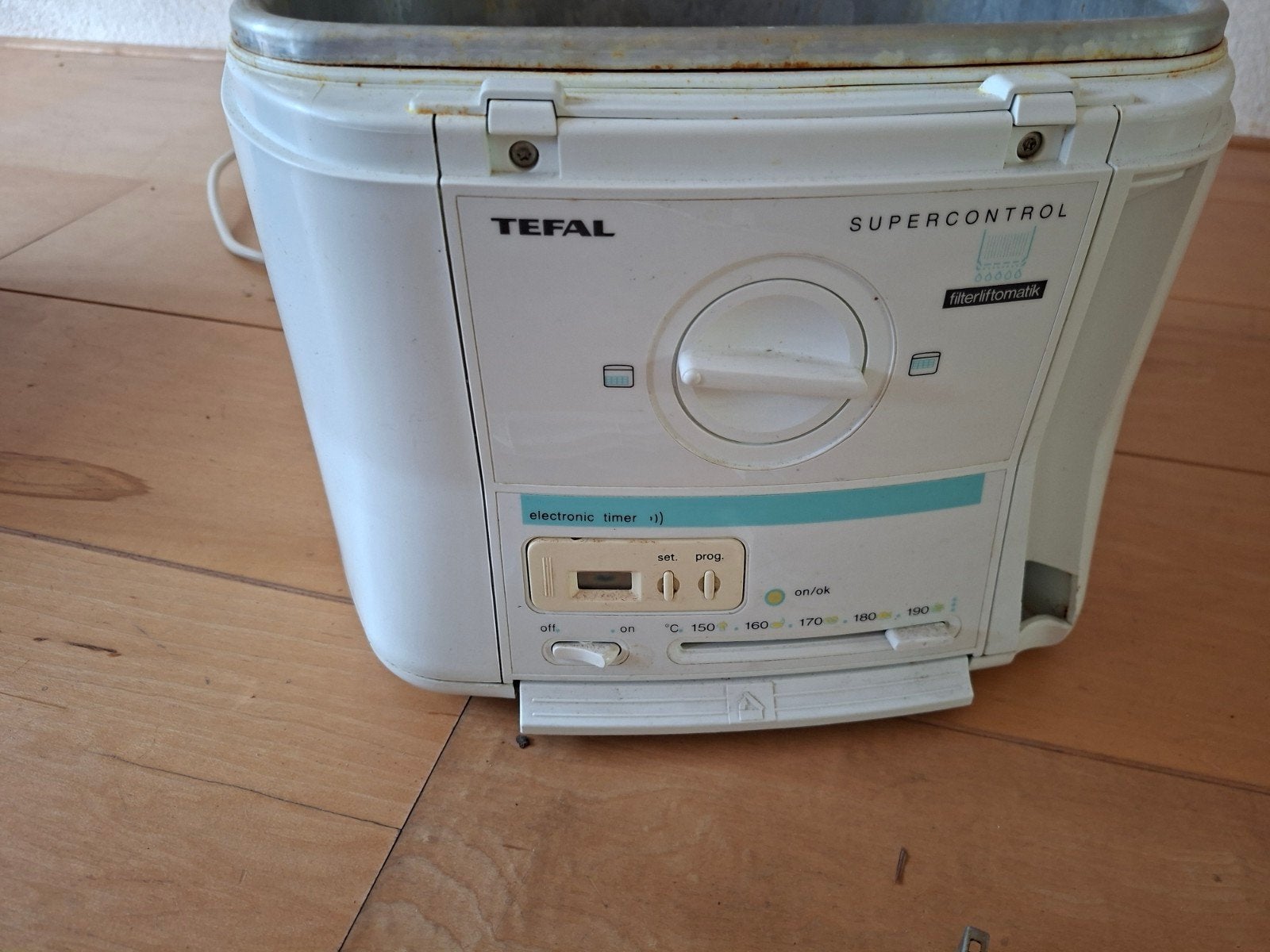 2 frituurpannen gratis af te halen in Zeist, 2 tot 3 liter, Ophalen, Gebruikt, Uitneembare binnenpan