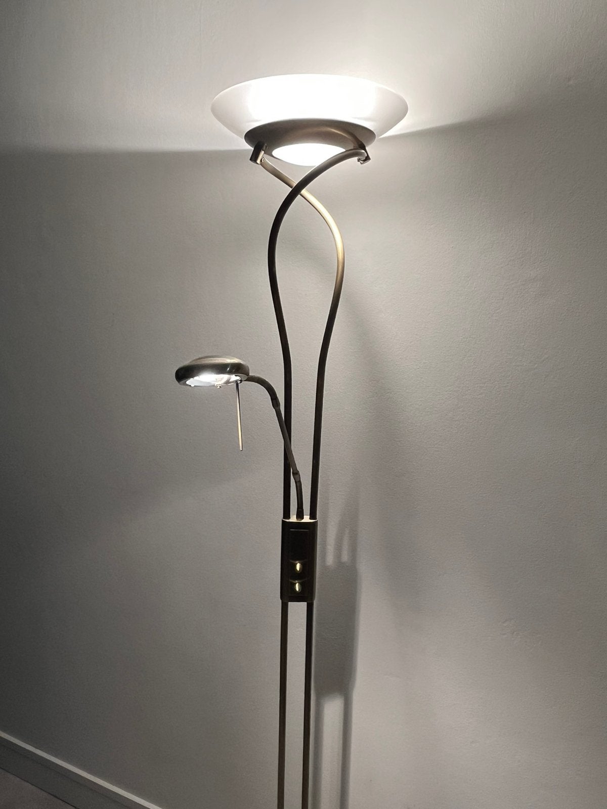 Messing vloerlamp, Huis en Inrichting, Lampen | Vloerlampen, Ophalen, Gebruikt, Metaal, 150 tot 200 cm