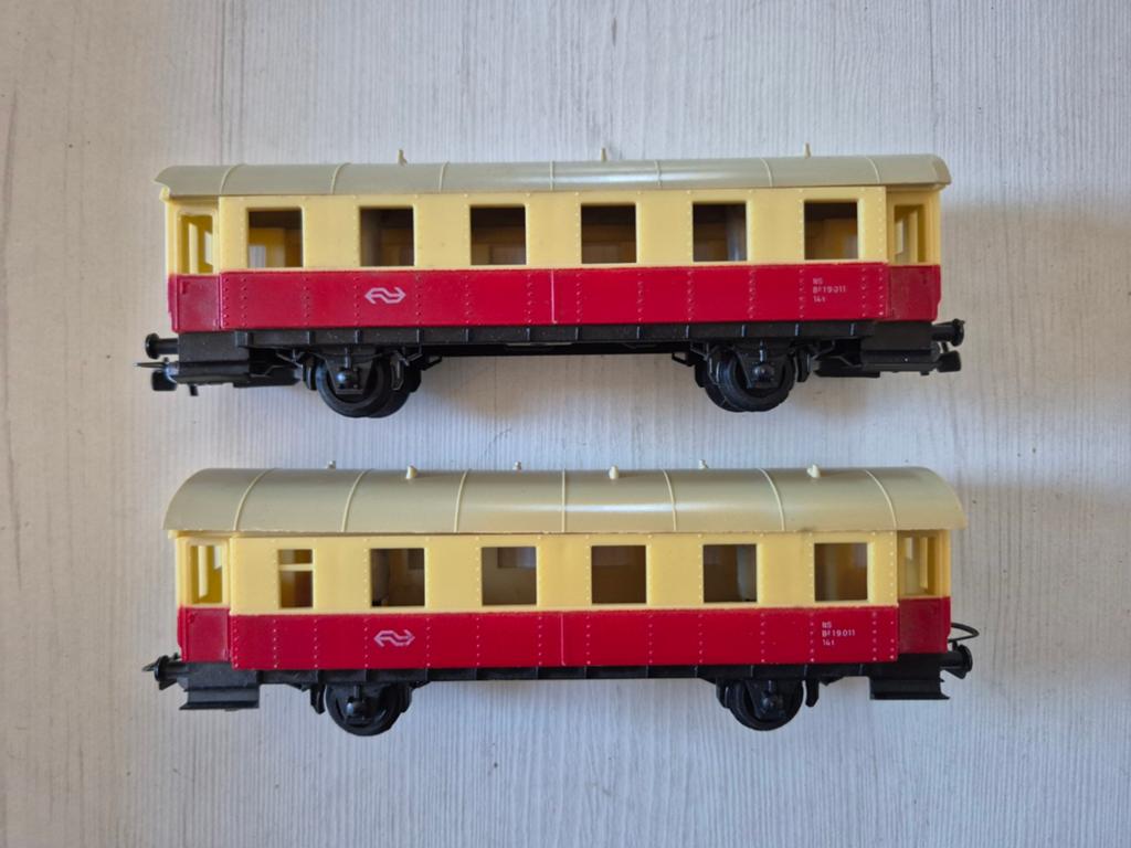5 Piko H0 NS rijtuigen, Gebruikt, Gelijkstroom, Wagon, NS