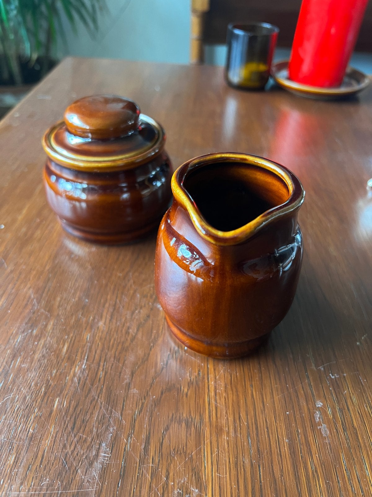Vintage keramieken melkkan en suikerpotje - Amber, Antiek en Kunst, Antiek | Keramiek en Aardewerk, Ophalen of Verzenden