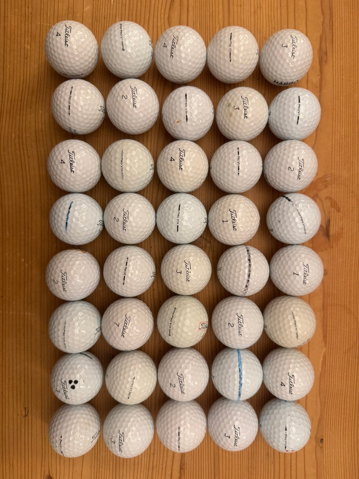 40 pro v1/x golfballen, Sport en Fitness, Ophalen of Verzenden, Zo goed als nieuw, Bal(len), Overige merken