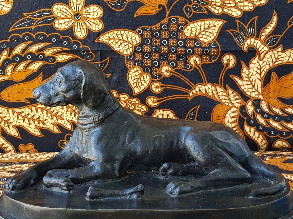 Mooi zwaar antiek brons beeld uit Frankrijk van een hond., Ophalen of Verzenden, Brons