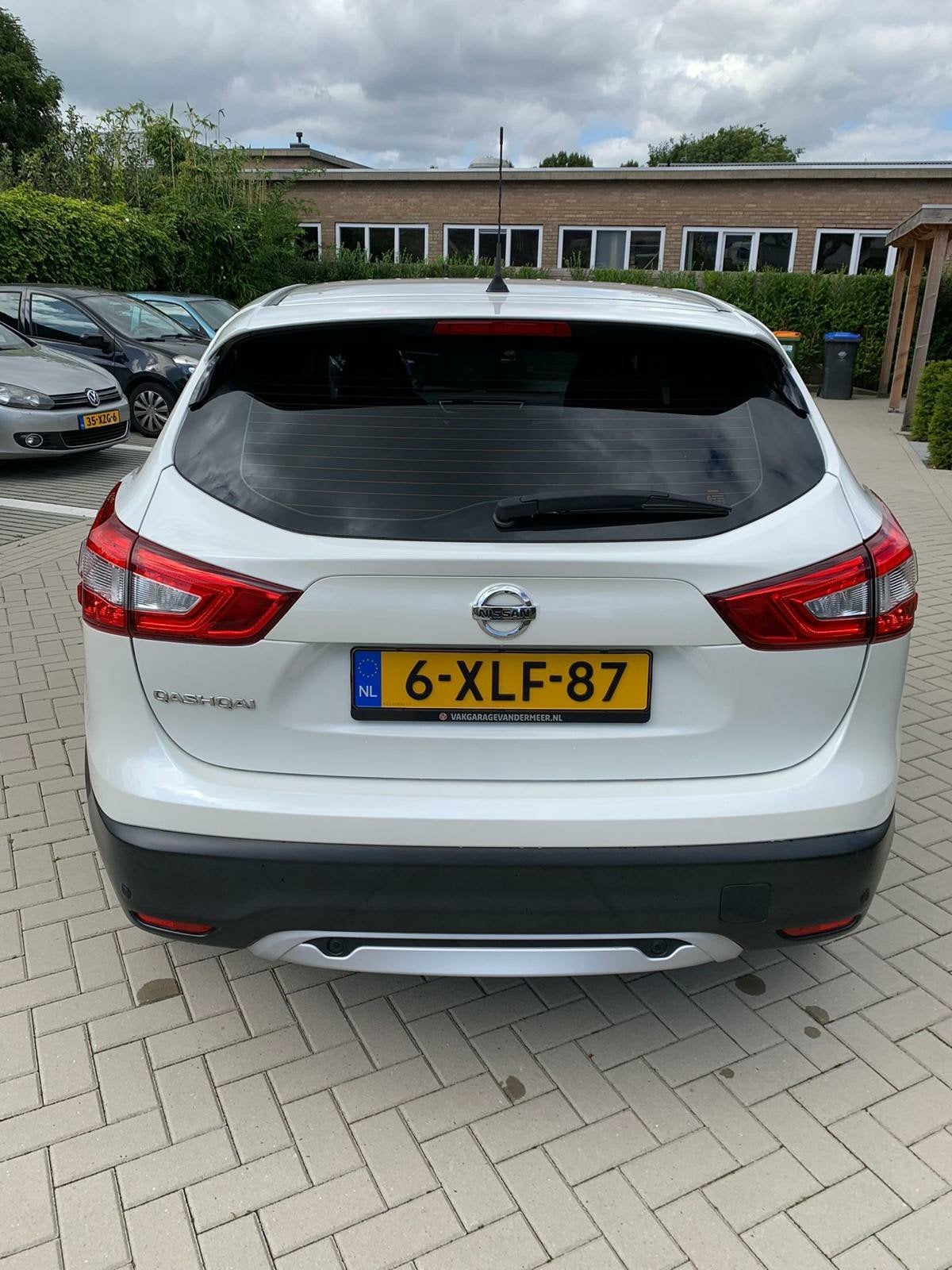 Nissan Qashqai 1.2 Dig-t 85KW 2WD 2014 Wit, Auto's, Voorwielaandrijving, 4 cilinders, Wit, Origineel Nederlands