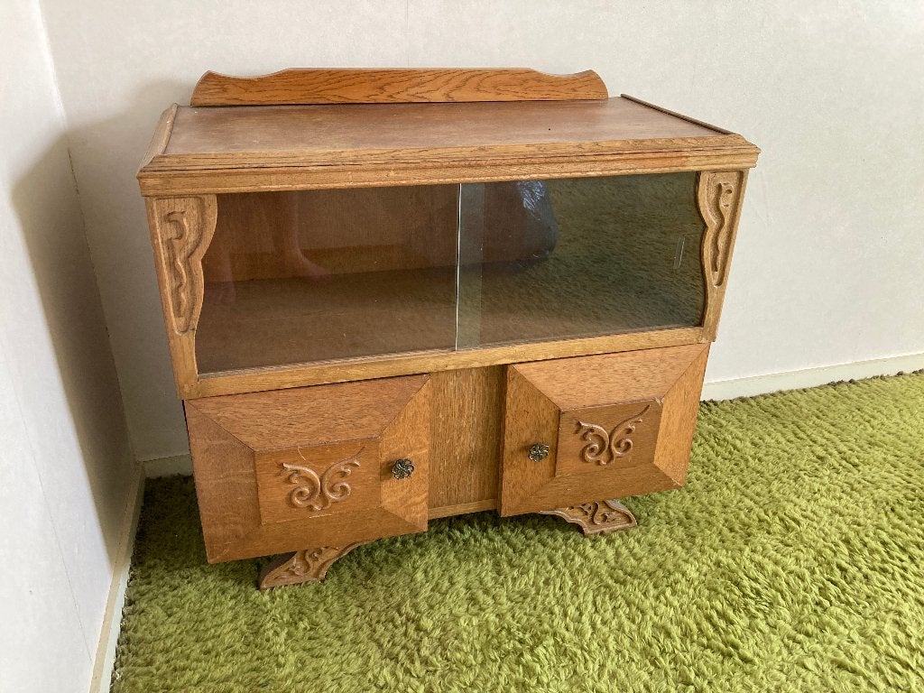 kastje met vitrine, Ophalen, Gebruikt