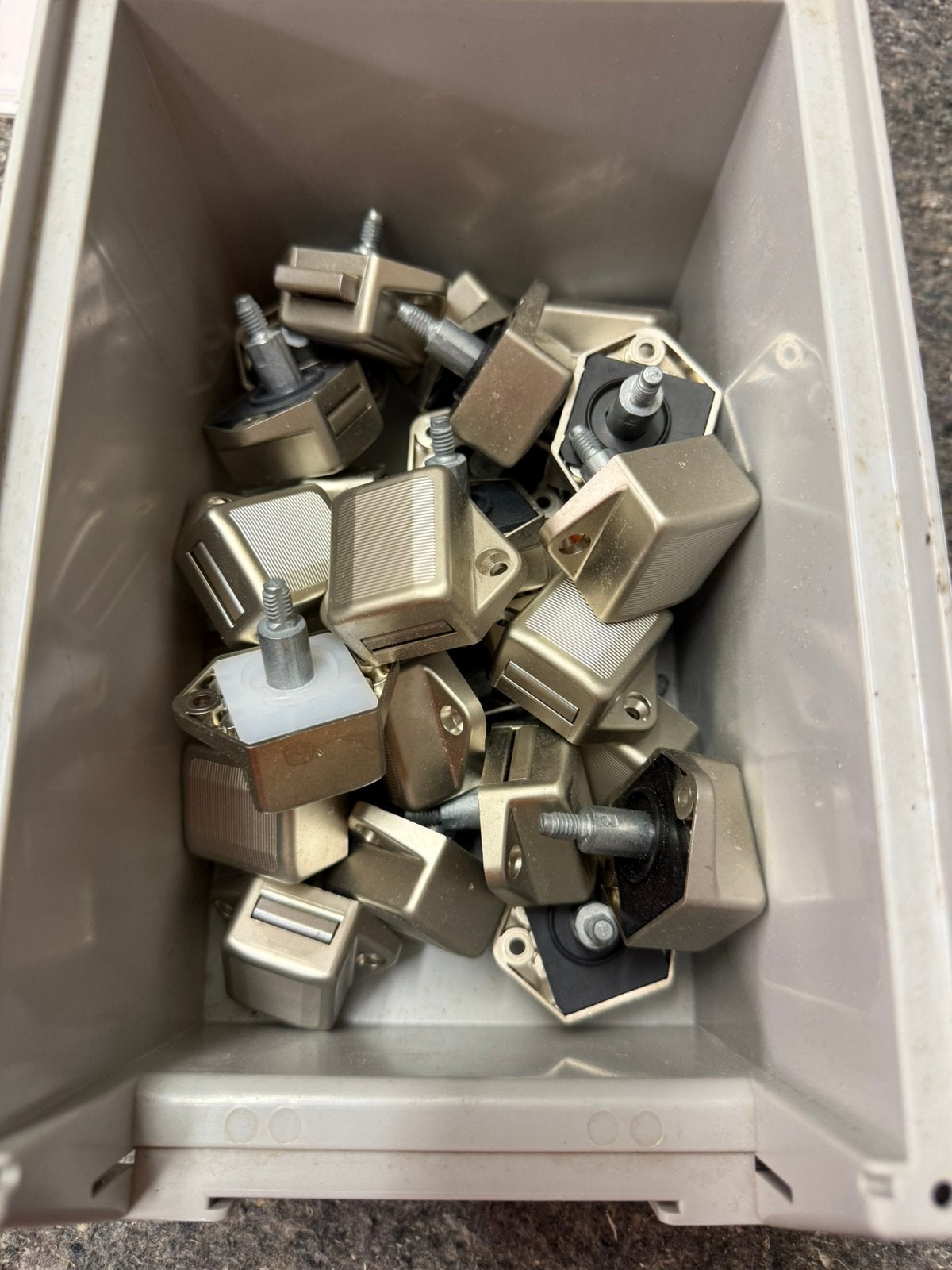 Häfele Mini Push-Lock-slot 17 stuks nieue camper caravan, Ophalen, Nieuw, A, A