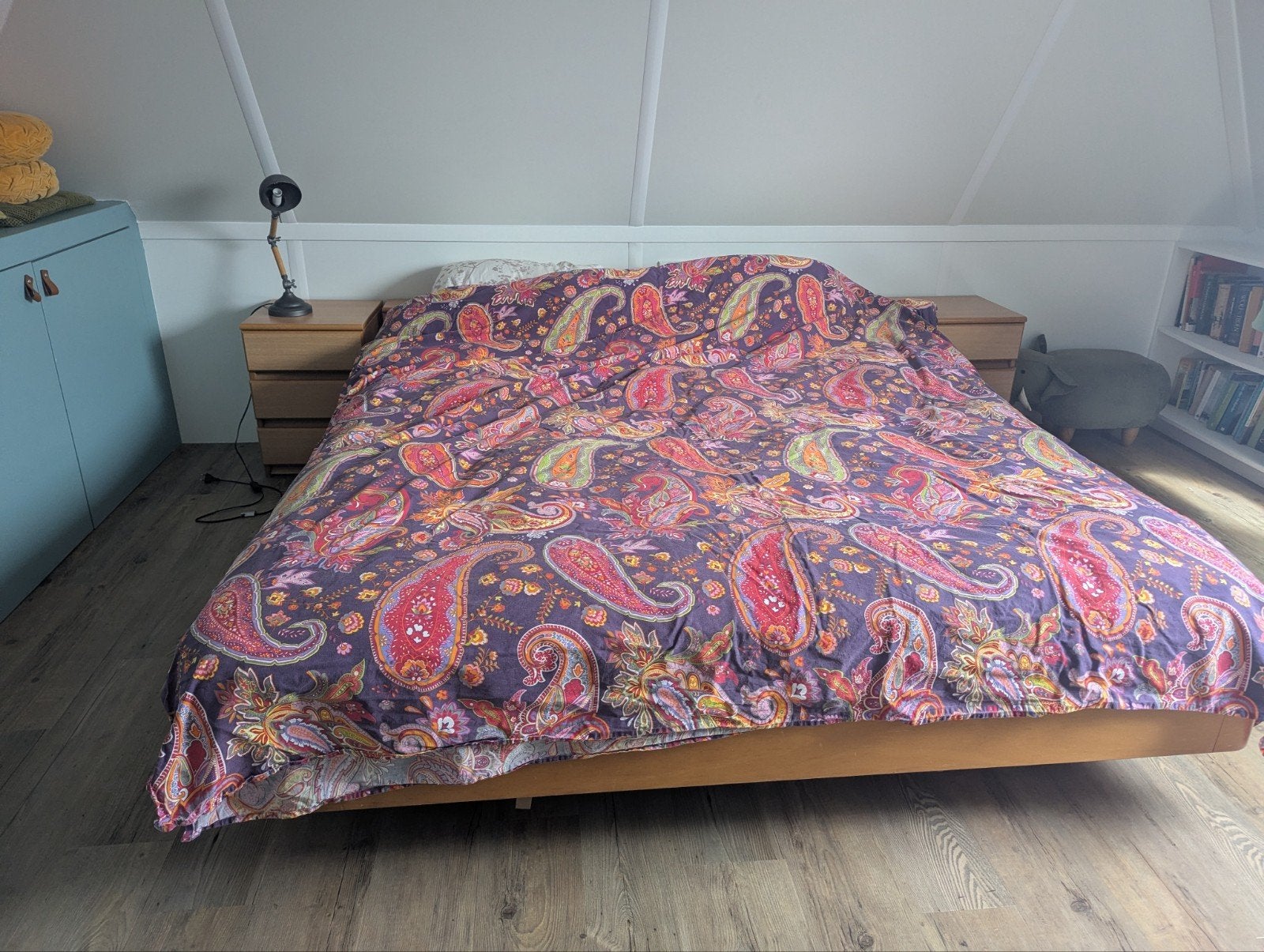 Auping tweepersoonsbed met houten ombouw en nachtkastjes, Huis en Inrichting, Slaapkamer | Bedden, Ophalen, Gebruikt, Tweepersoons