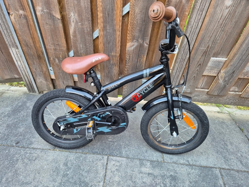 Nette 2Cycle 14 inch kinderfiets met terugtraprem, Ophalen of Verzenden, Zo goed als nieuw, Minder dan 16 inch