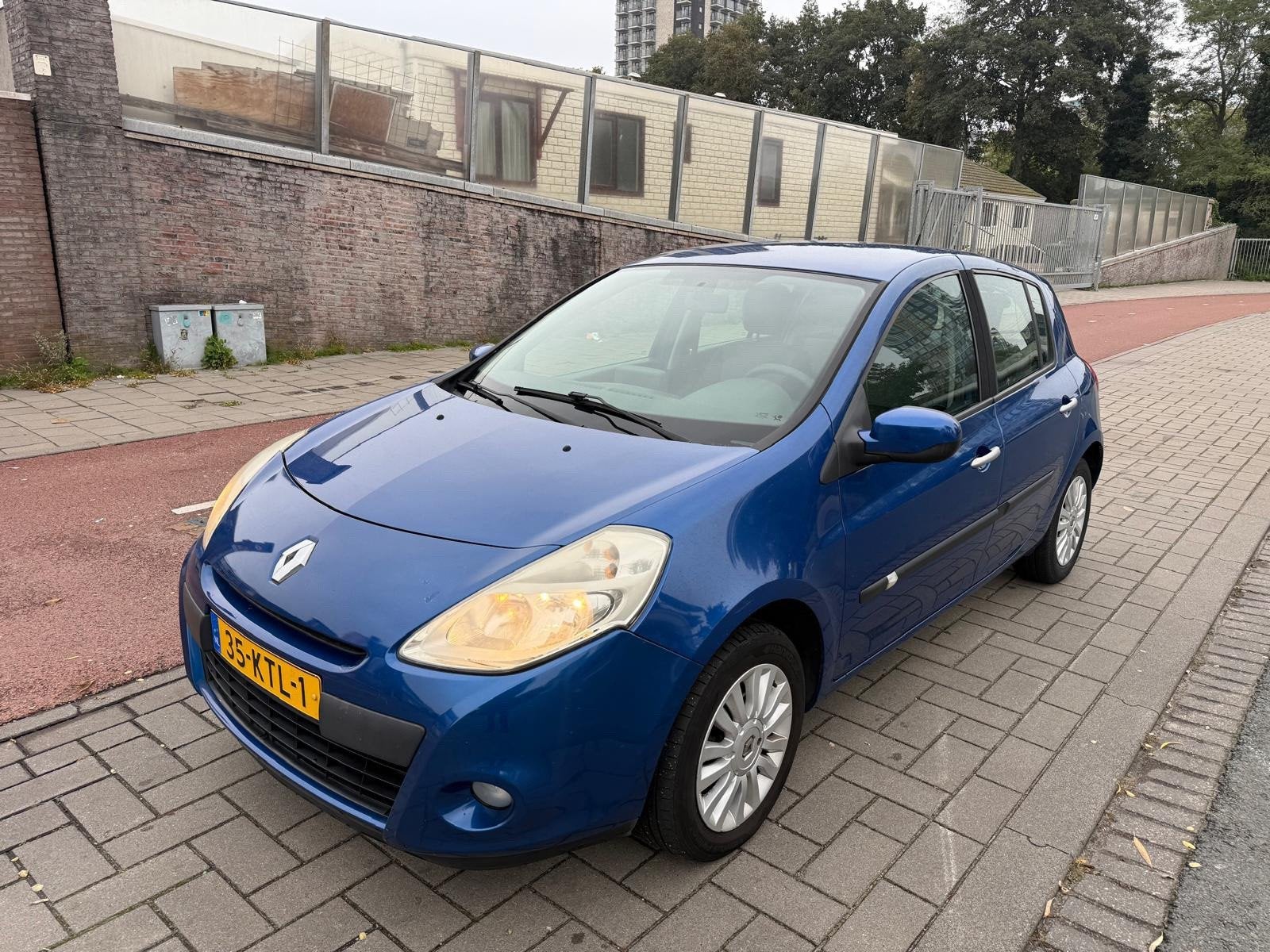 Renault Clio 1.2 Expression navi airco el ramen, Voorwielaandrijving, Gebruikt, 4 cilinders, Blauw