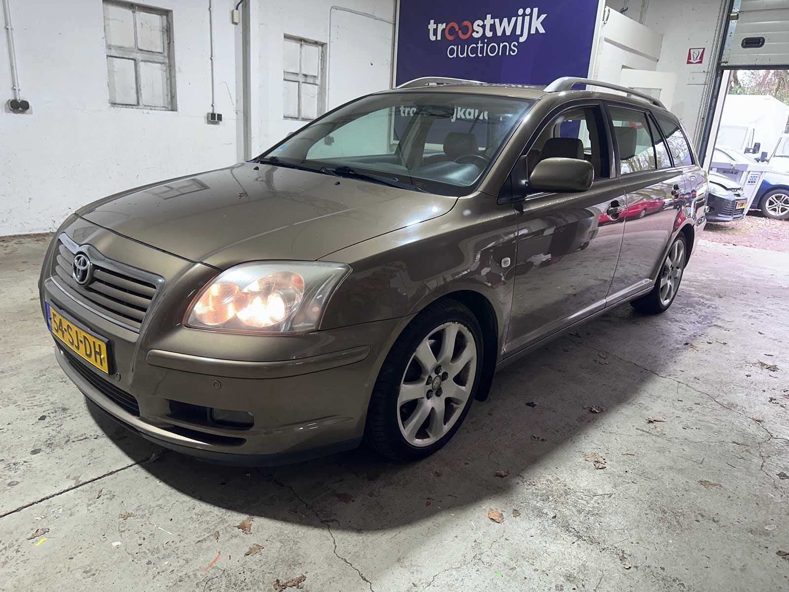 Toyota - Avensis Wagon - 2.4 VVTi Executive AUTOMAAT- 54-SJ-, Auto's, Toyota, 4 cilinders, Bruin, 163 pk, 2362 cc