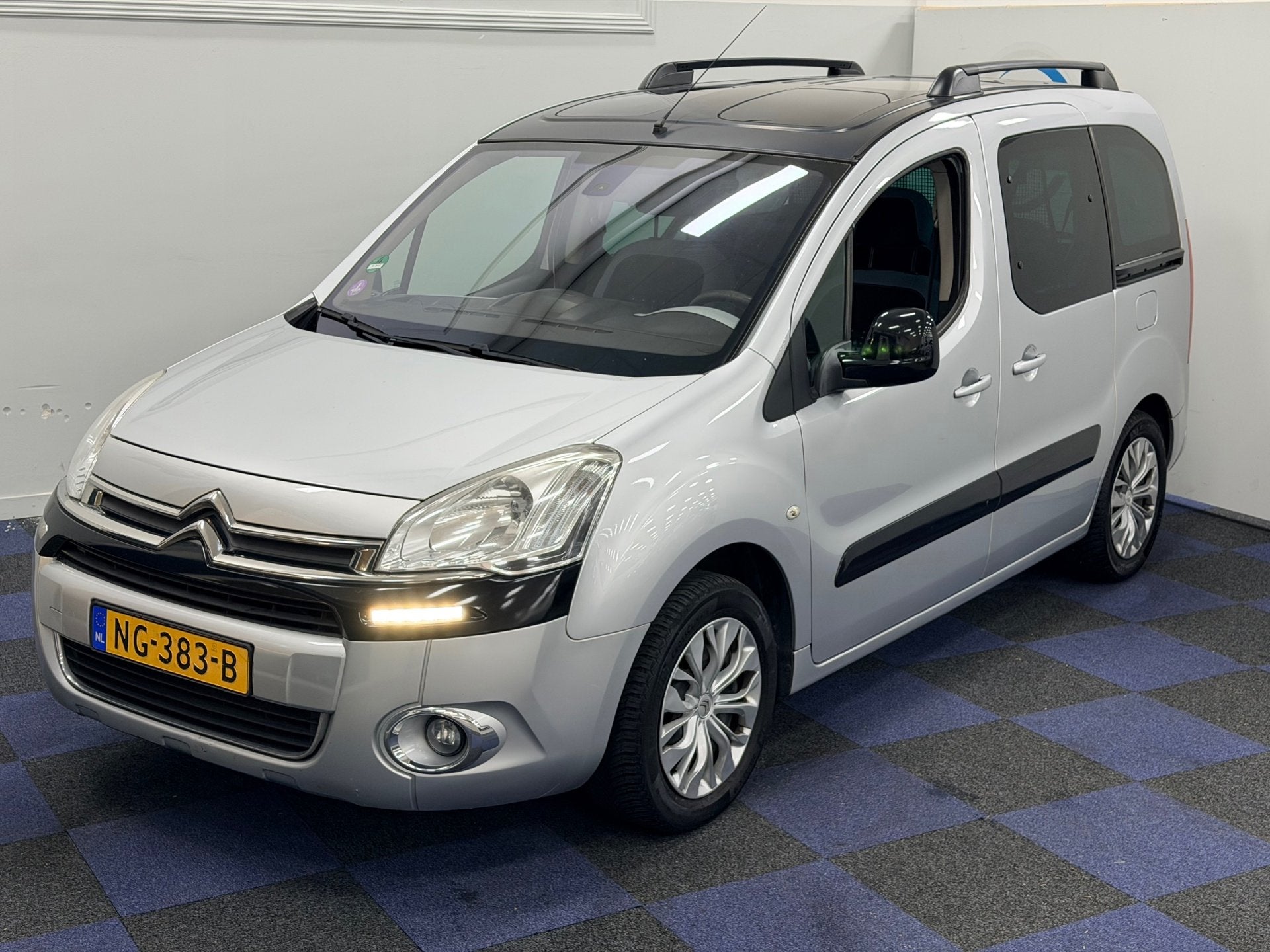 Citroen Berlingo 1.6 VTi XTR / PANORAMADAK / MULTIEZITTER /, Voorwielaandrijving, Gebruikt, 1295 kg, 4 cilinders