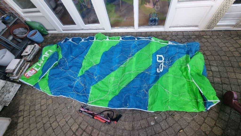 PLKB Hornet 6.0 V16 - 4 Lijns Powerkite inclusief controlbar, Ophalen of Verzenden, Zo goed als nieuw, Vierlijns, Vlieger