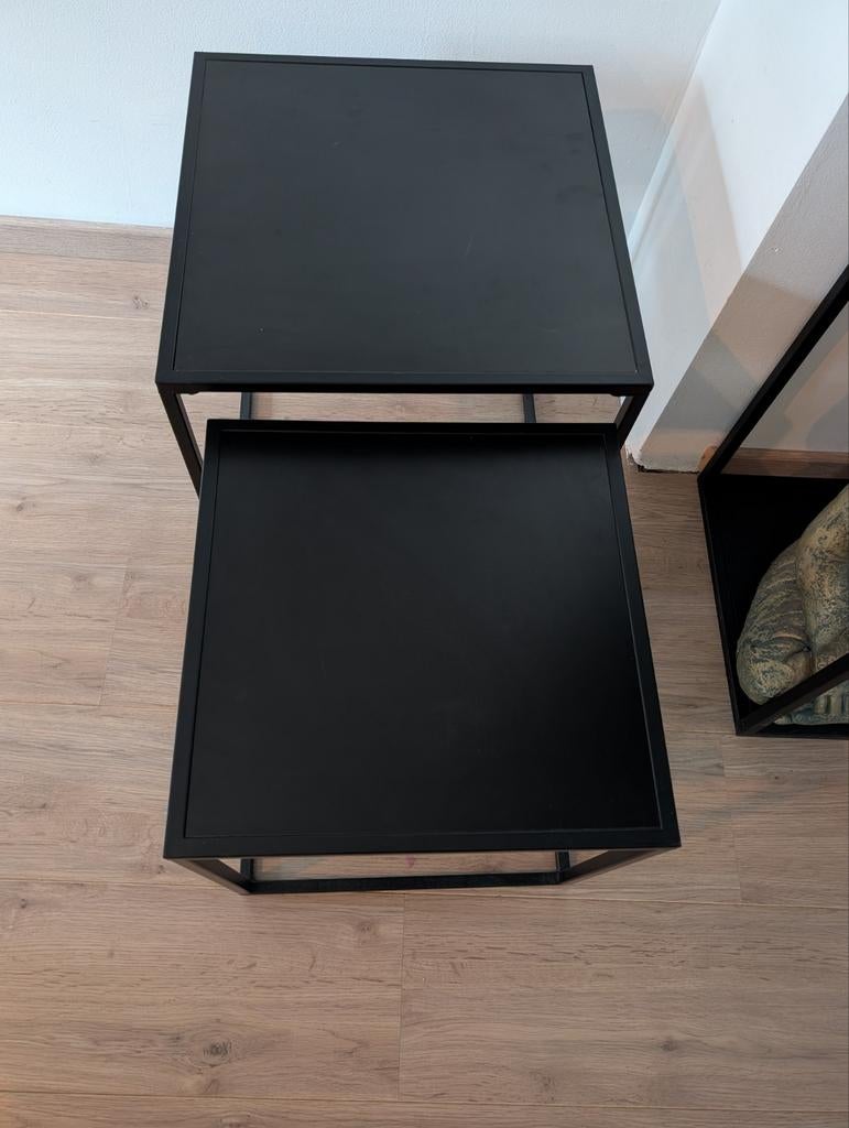 Set van 2 zwarte kubus bijzettafels, Huis en Inrichting, 45 tot 60 cm, Minder dan 55 cm, Modern, Industrieel, Metaal of Aluminium