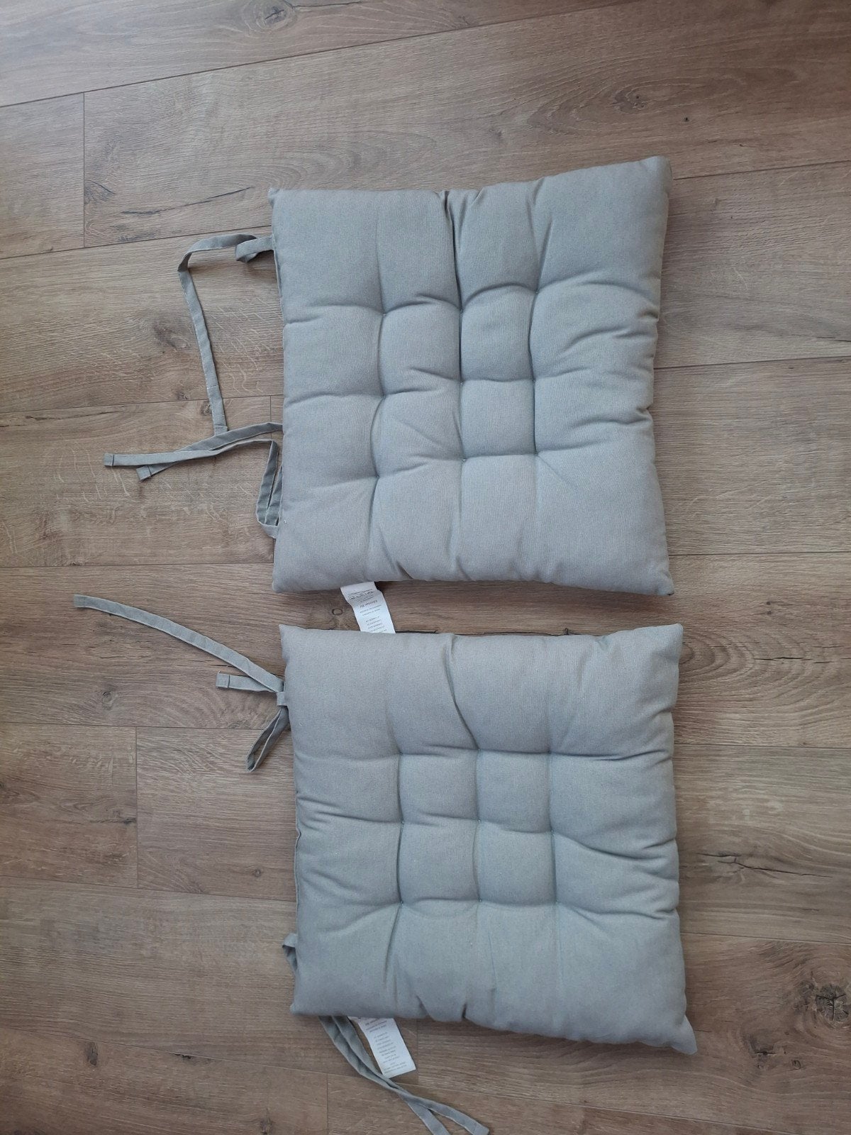 2x kussens, Ophalen of Verzenden, Zo goed als nieuw