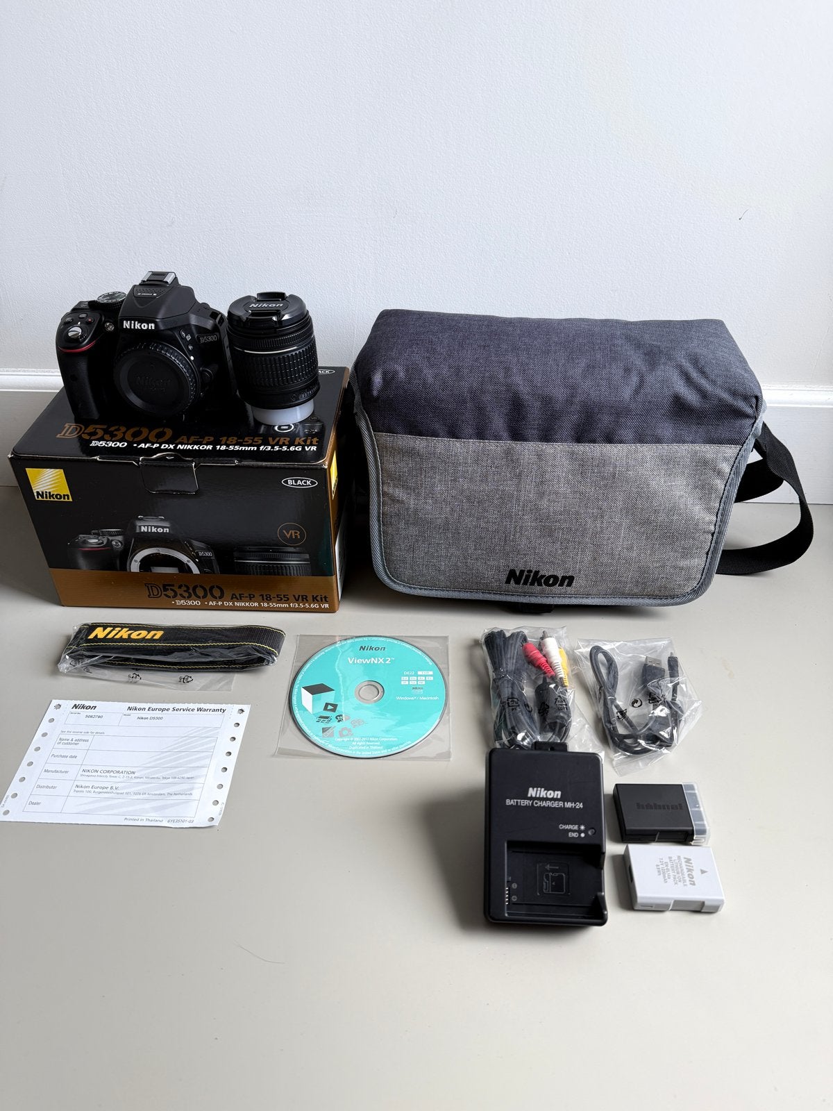 Nieuw: Nikon D5300 AF-P 18-55 VR Kit Spiegelreflexcamera, Spiegelreflex, Beeldstabilisatie, Nieuw, Ophalen of Verzenden