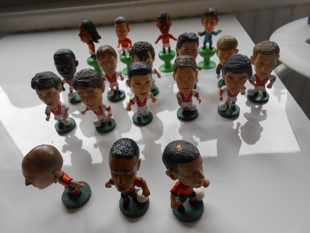 18 voetbal poppetjes 11 Ajax en 7 Nerderlands elftal, Verzamelen, Ophalen, Zo goed als nieuw, Buitenlandse clubs, Beeldje of Poppetje