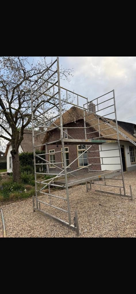 Stevige en veelzijdige steiger - 4.10m werkhoogte, Ophalen