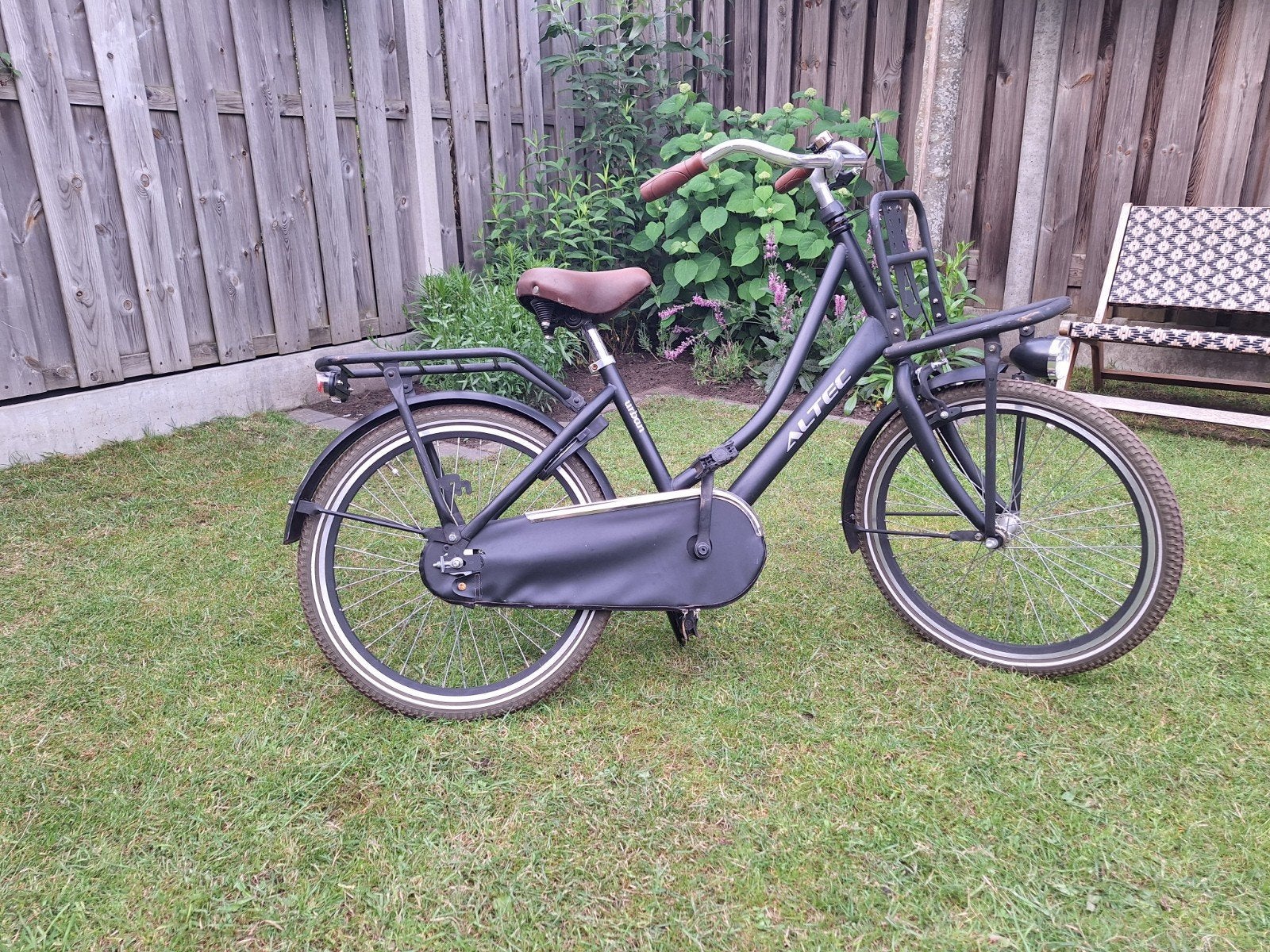 Altec meisjes transporter fiets. 22 inch, Terugtraprem, 22 inch, Gebruikt, Ophalen