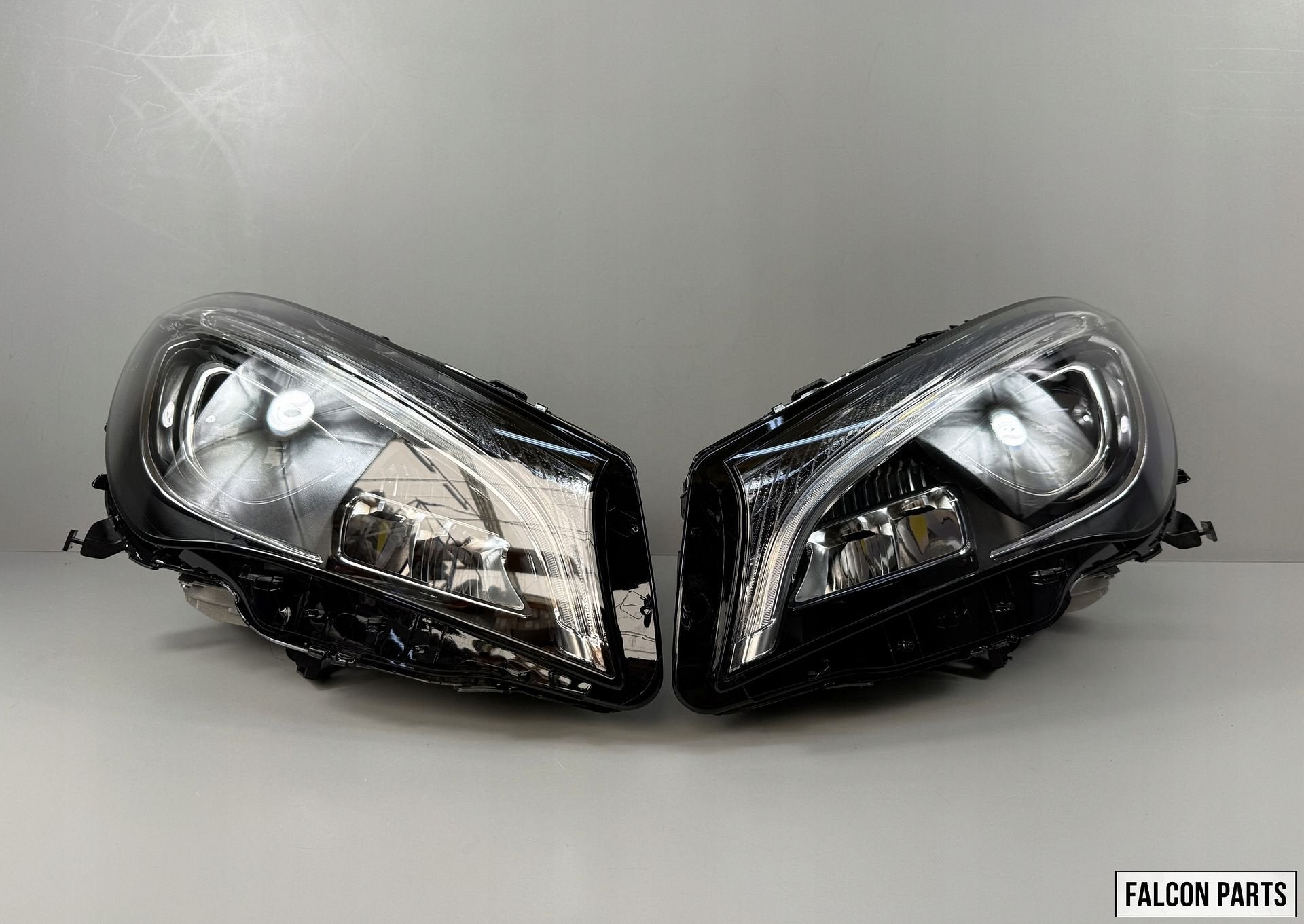 MERCEDES CLA W117 KOPLAMP SET, Gebruikt, -, Ophalen of Verzenden, -