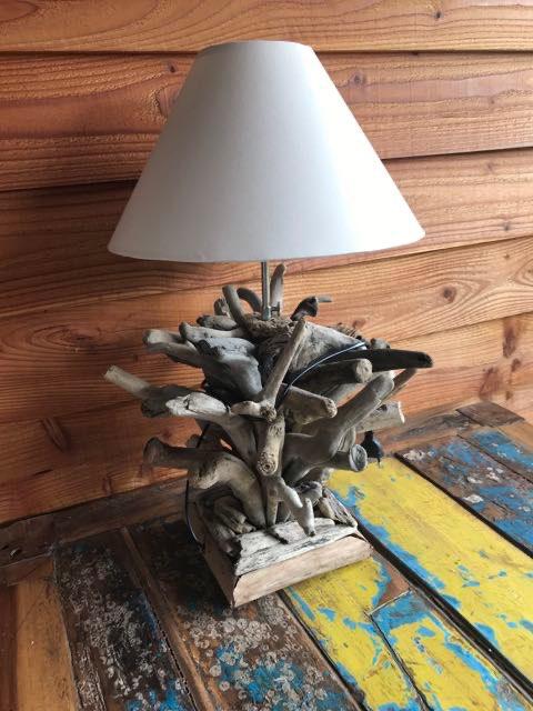 Lamp drijfhout nieuw uit indonesie oud used driftwood, Boho Ibiza Bali Indonesie scrapwood, 50 tot 75 cm, Nieuw, Ophalen of Verzenden